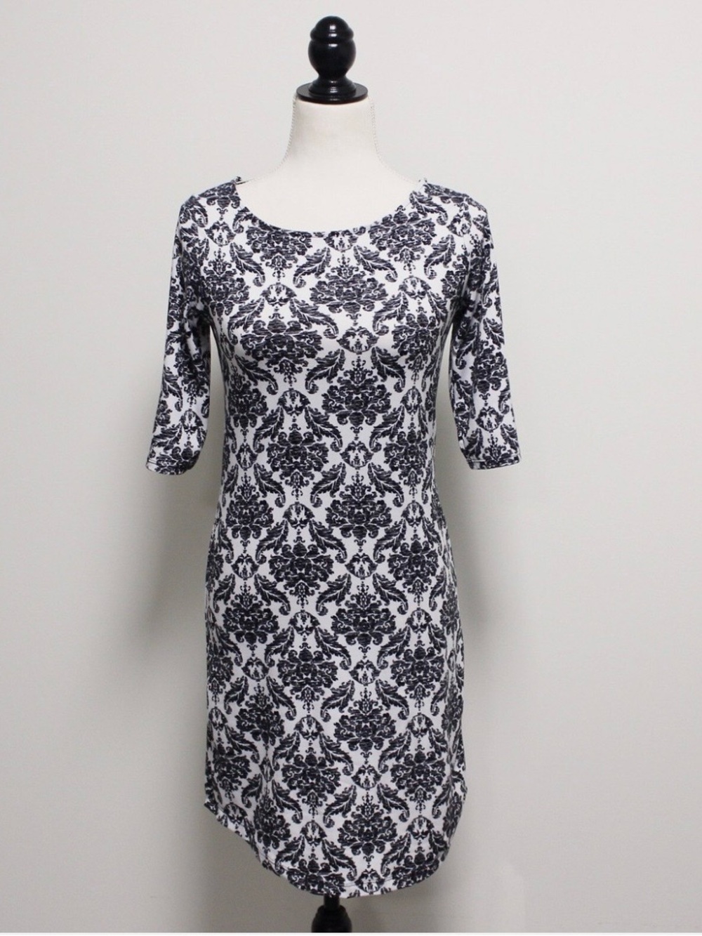 NWT Lola By AFG Black &!White Damask 3/4 Sleeve Dress Size S